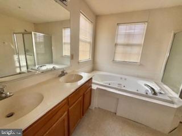 7506 CASTLE ROCK DR, Clinton, MD 20735