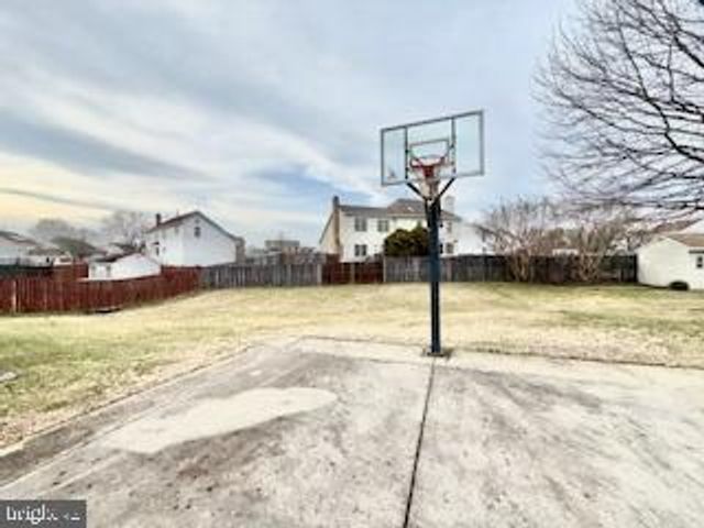 7506 CASTLE ROCK DR, Clinton, MD 20735