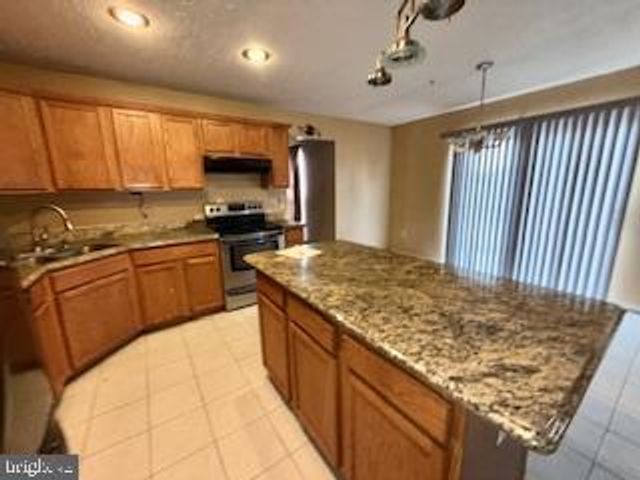 7506 CASTLE ROCK DR, Clinton, MD 20735