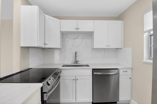 144 Fanshaw D, Boca Raton, FL 33434