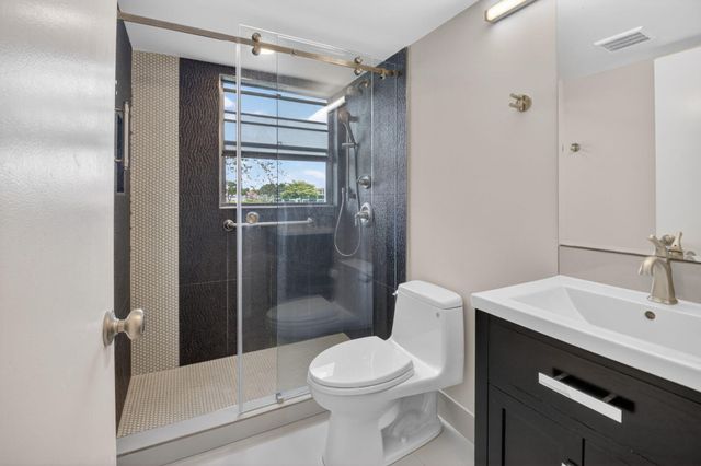 144 Fanshaw D, Boca Raton, FL 33434