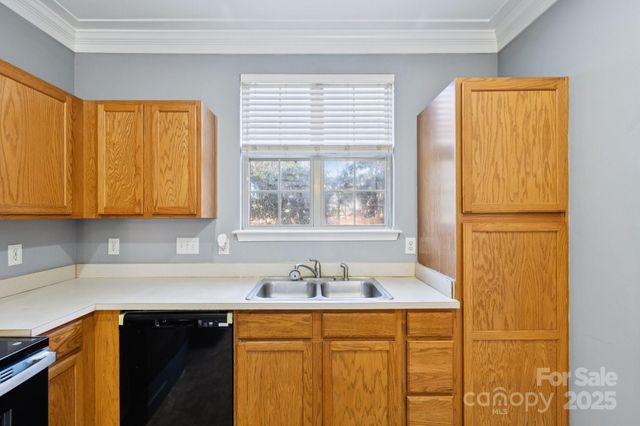 7325 Michaels Landing Drive, Charlotte, NC 28262