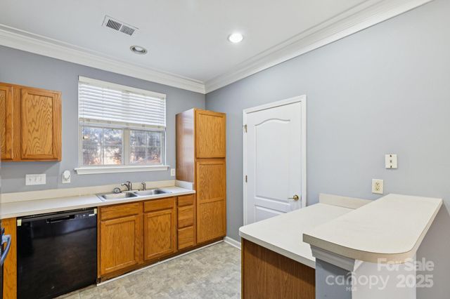 7325 Michaels Landing Drive, Charlotte, NC 28262