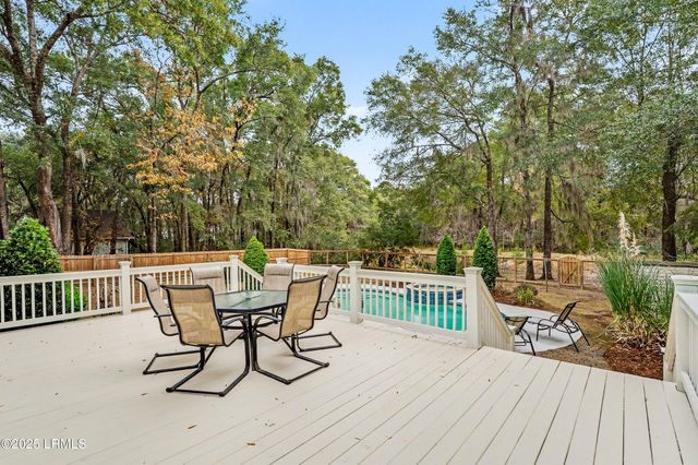 10 Walling Grove Road, Beaufort, SC 29907