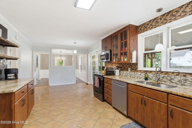 230 Greenwich Lane, Wilmington, NC 28409