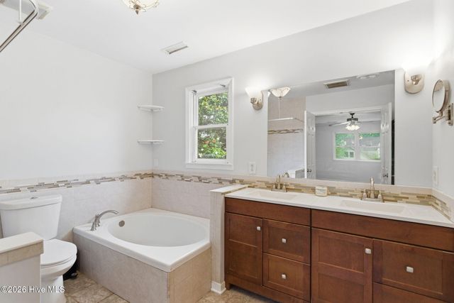 230 Greenwich Lane, Wilmington, NC 28409