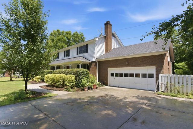 230 Greenwich Lane, Wilmington, NC 28409