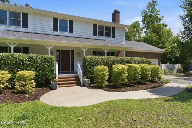 230 Greenwich Lane, Wilmington, NC 28409