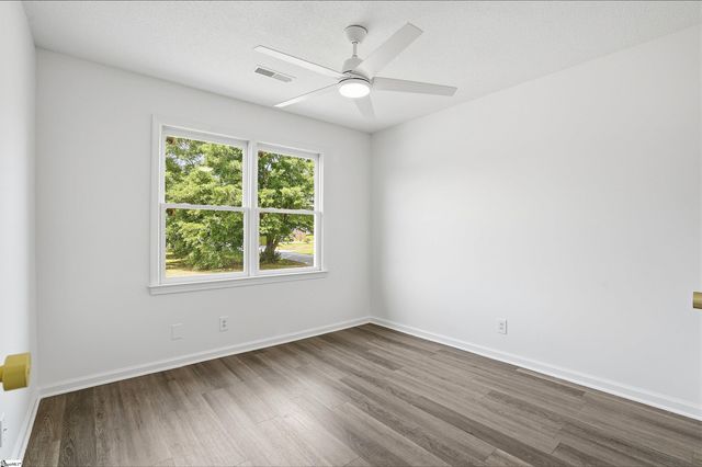 1 Green Ridge Place, Taylors, SC 29687