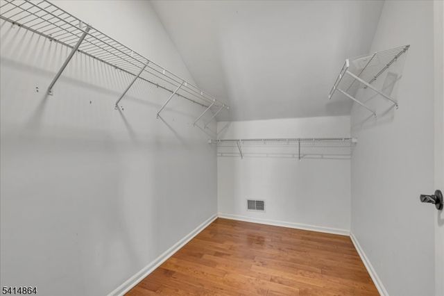 40 Primrose Ln, Long Hill Twp., NJ 07933