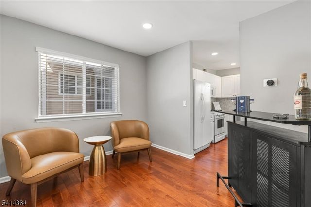 40 Primrose Ln, Long Hill Twp., NJ 07933