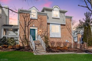 40 Primrose Ln, Long Hill Twp., NJ 07933