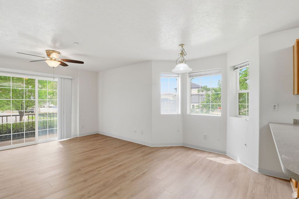 Image 12 of property listing at 2083 N MORNING STAR DR, Saratoga Springs, UT 84045