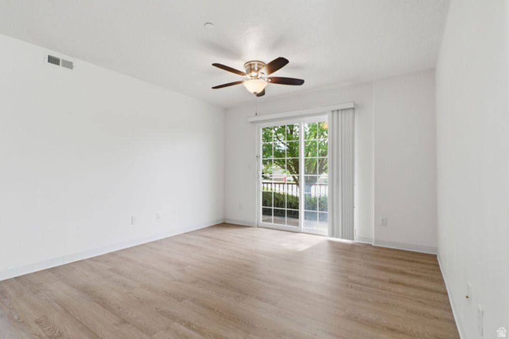 Image 13 of property listing at 2083 N MORNING STAR DR, Saratoga Springs, UT 84045