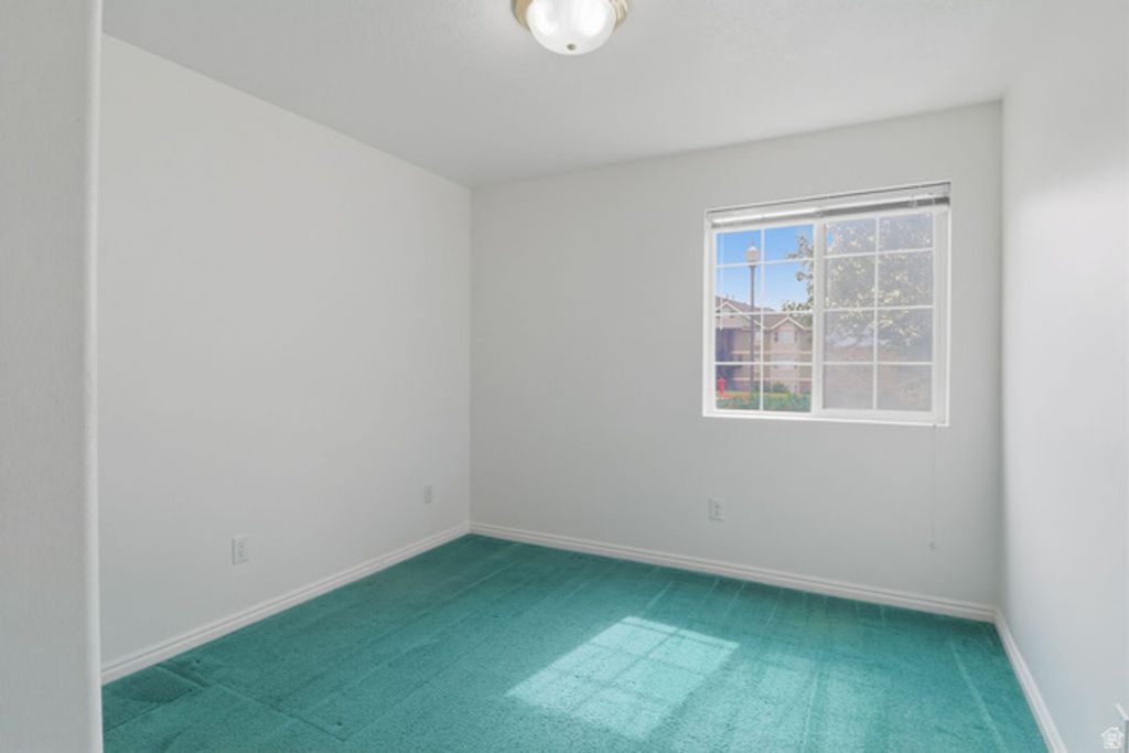 Image 22 of property listing at 2083 N MORNING STAR DR, Saratoga Springs, UT 84045