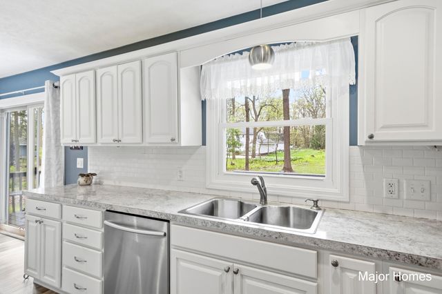 3907 Tioga Drive SW, Wyoming, MI 49519