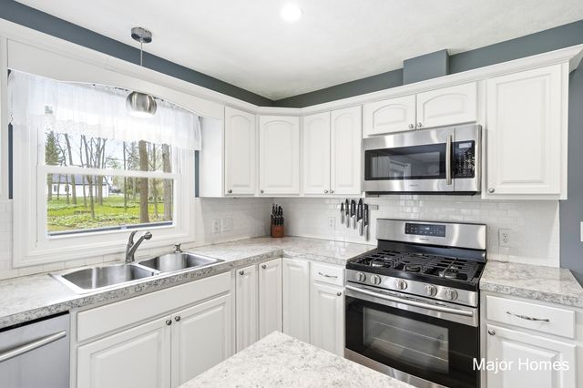3907 Tioga Drive SW, Wyoming, MI 49519