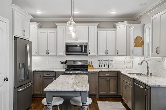 700 Keeton Ct, Old Hickory, TN 37138