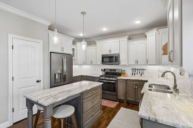 700 Keeton Ct, Old Hickory, TN 37138