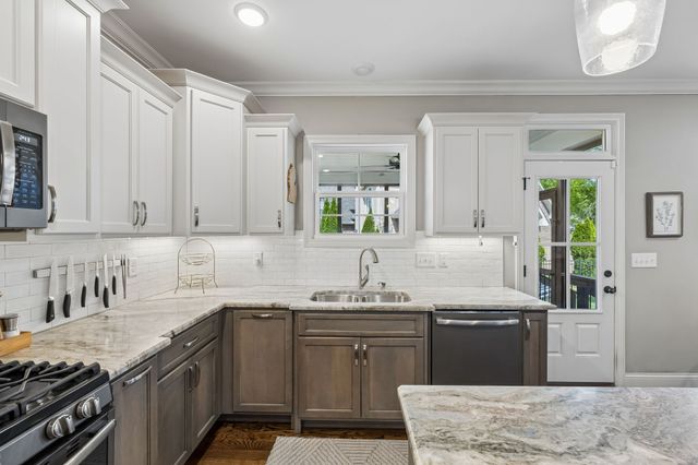 700 Keeton Ct, Old Hickory, TN 37138