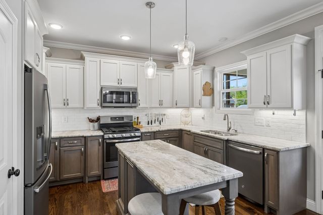 700 Keeton Ct, Old Hickory, TN 37138
