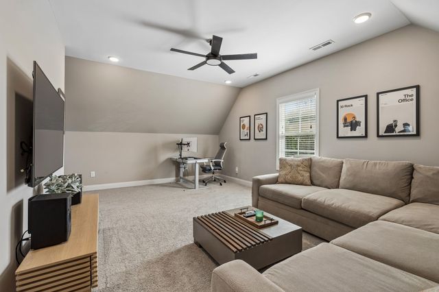 700 Keeton Ct, Old Hickory, TN 37138