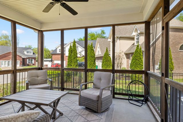 700 Keeton Ct, Old Hickory, TN 37138