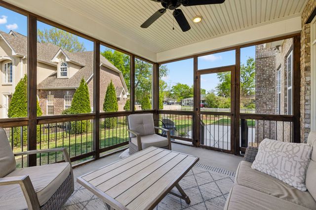 700 Keeton Ct, Old Hickory, TN 37138