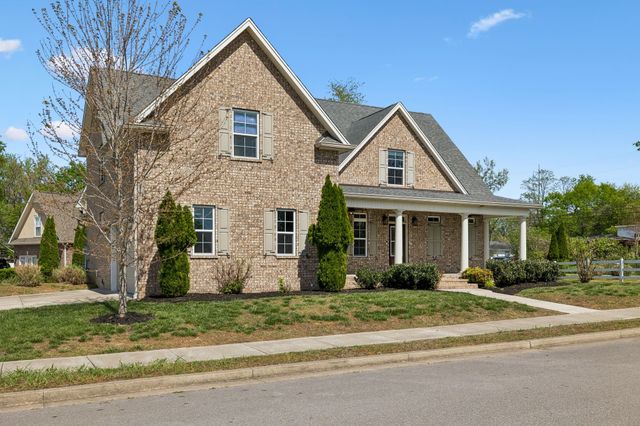 700 Keeton Ct, Old Hickory, TN 37138
