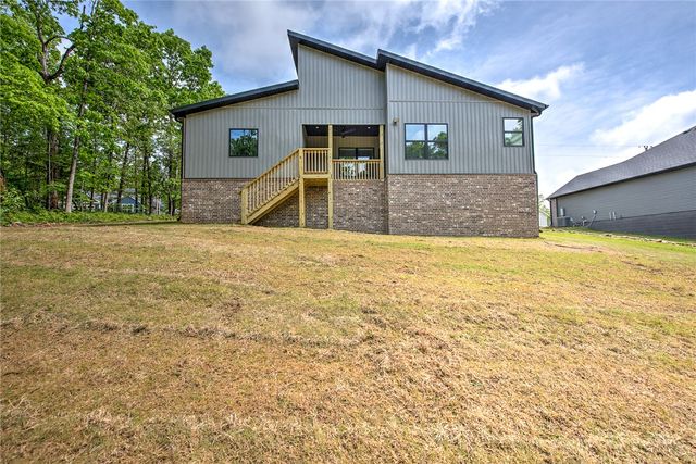 15 Orkney Drive, Bella Vista, AR 72715