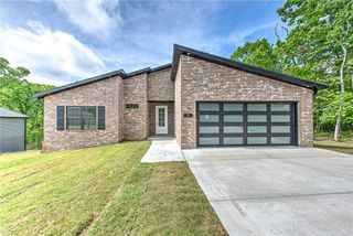 15 Orkney Drive, Bella Vista, AR 72715