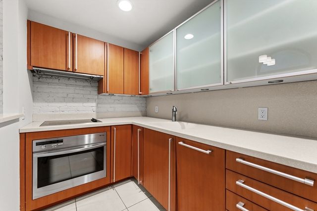 103 Gainsborough 102, Boston, MA 02115