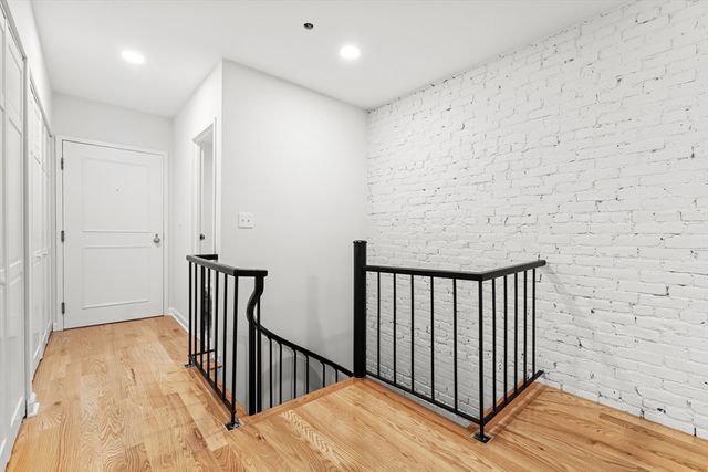103 Gainsborough 102, Boston, MA 02115