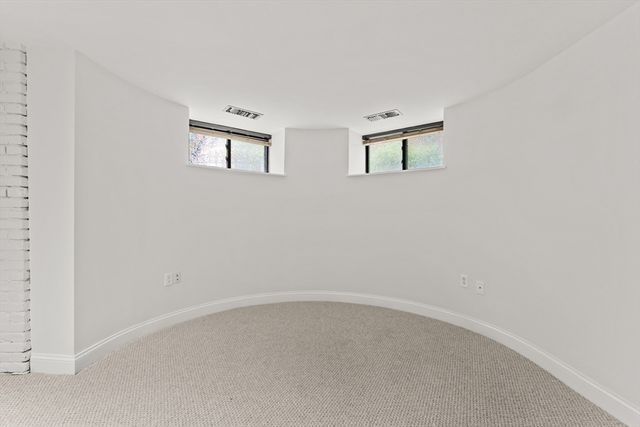 103 Gainsborough 102, Boston, MA 02115