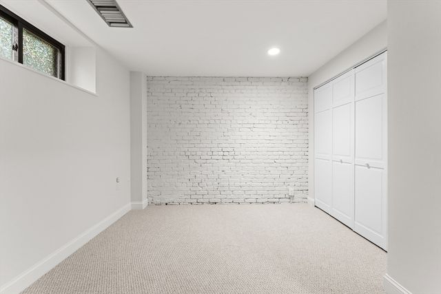 103 Gainsborough 102, Boston, MA 02115