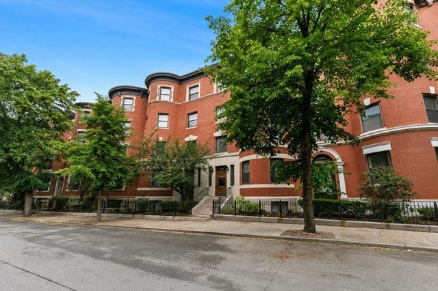 103 Gainsborough 102, Boston, MA 02115
