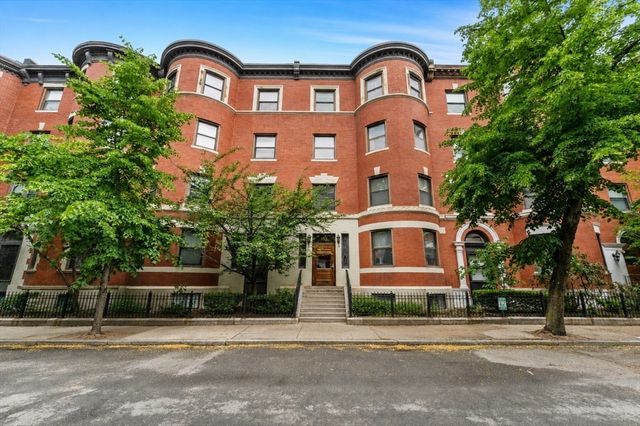 103 Gainsborough 102, Boston, MA 02115