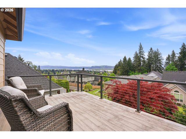 752 W T St, Washougal, WA 98671