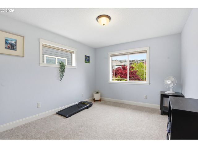 752 W T St, Washougal, WA 98671