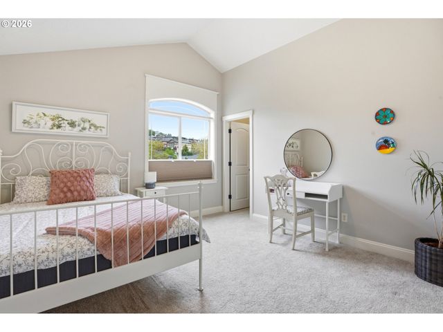 752 W T St, Washougal, WA 98671