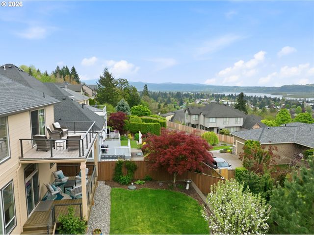 752 W T St, Washougal, WA 98671