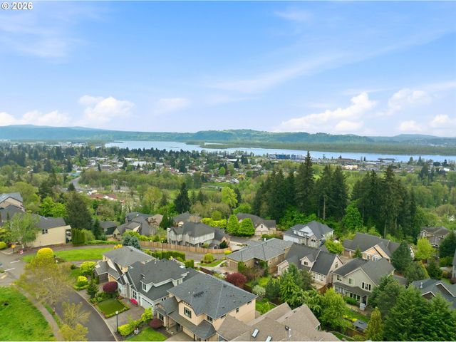 752 W T St, Washougal, WA 98671