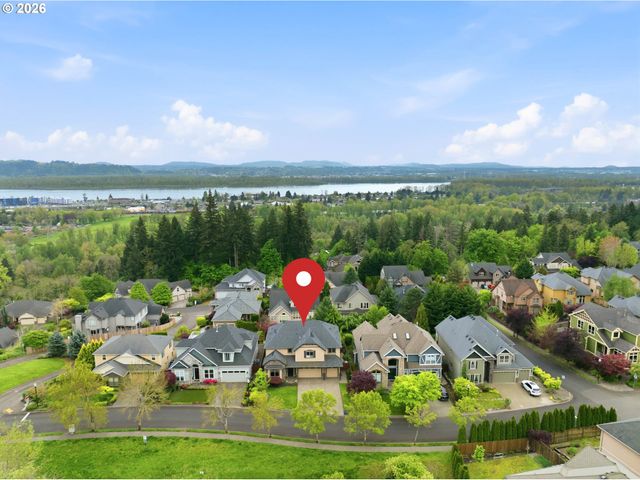 752 W T St, Washougal, WA 98671