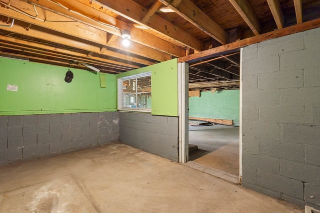 845 Washington St, Easton, MA 02375