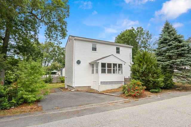 845 Washington St, Easton, MA 02375
