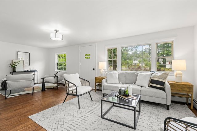 845 Washington St, Easton, MA 02375