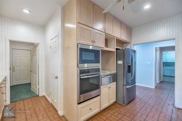 12 Lytle Place Drive, Abilene, TX 79602