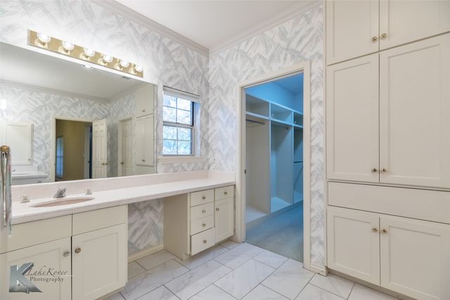 12 Lytle Place Drive, Abilene, TX 79602