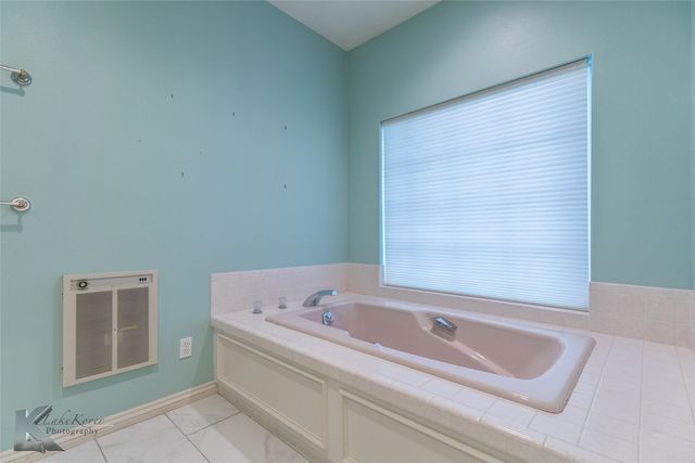 12 Lytle Place Drive, Abilene, TX 79602