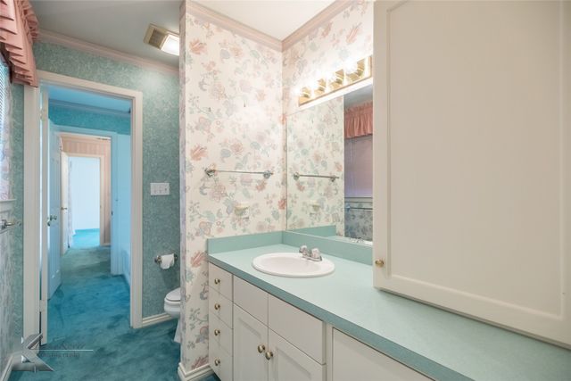 12 Lytle Place Drive, Abilene, TX 79602